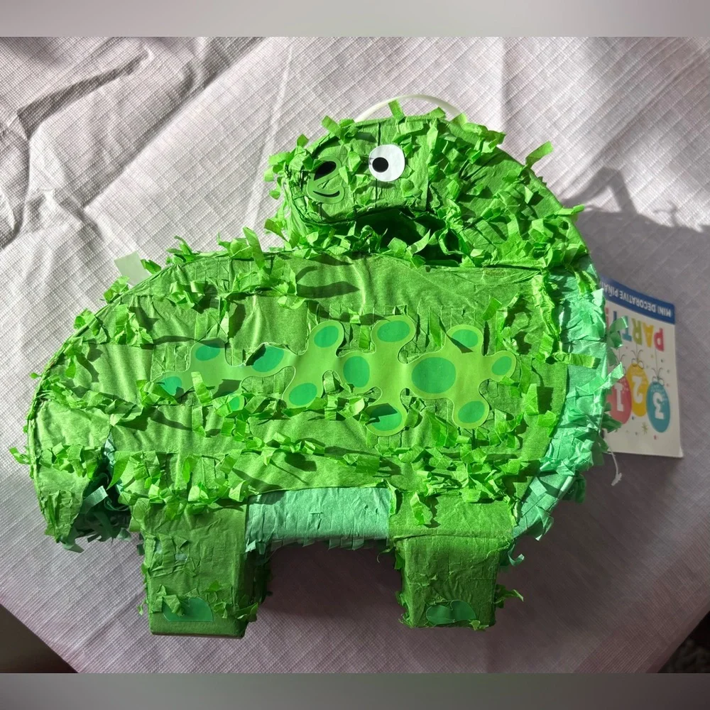 Mini Green Dinosaur Piñata – Party Decoration – New with Tag